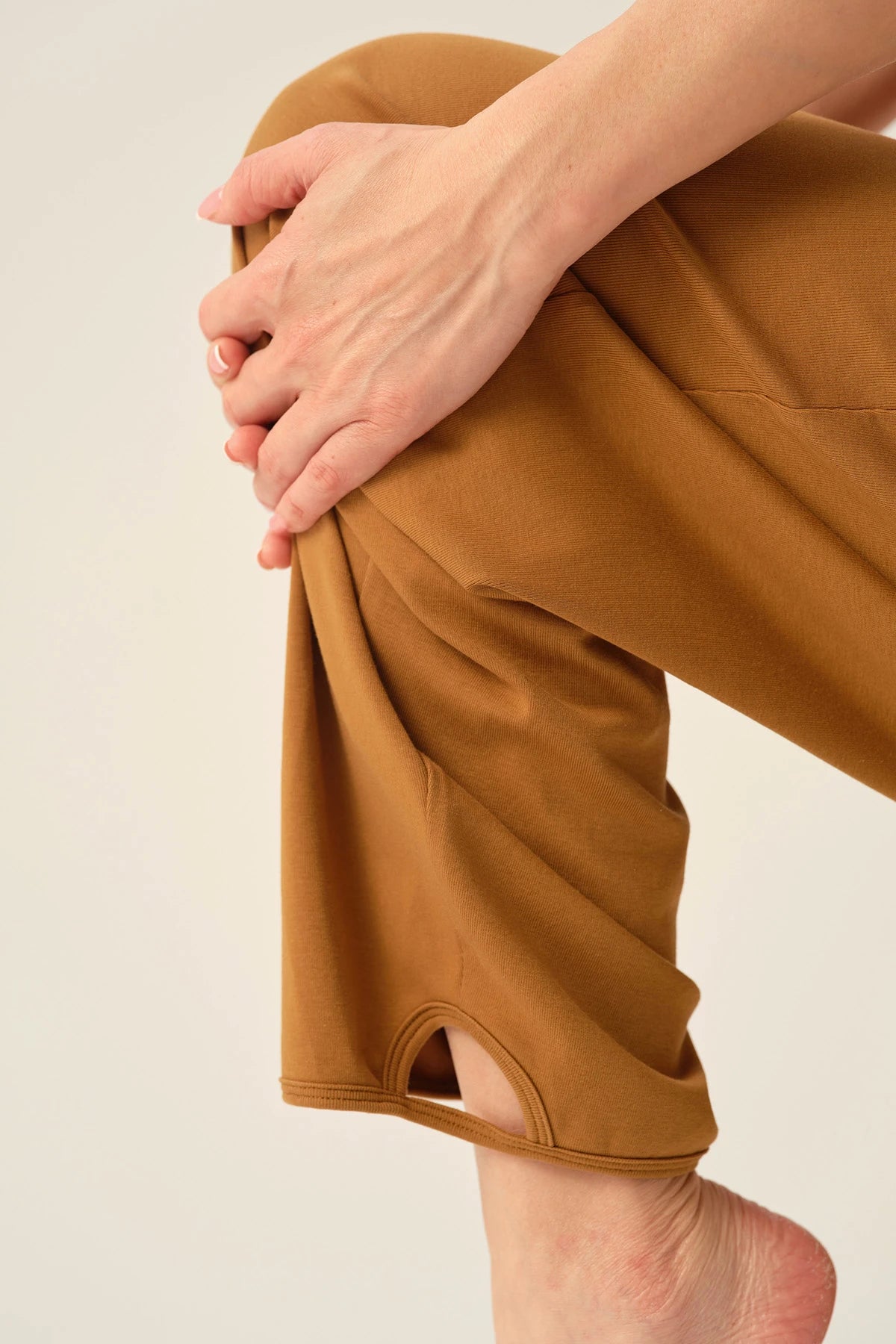 Hazel Tie-Side Pockets Yoga Pants