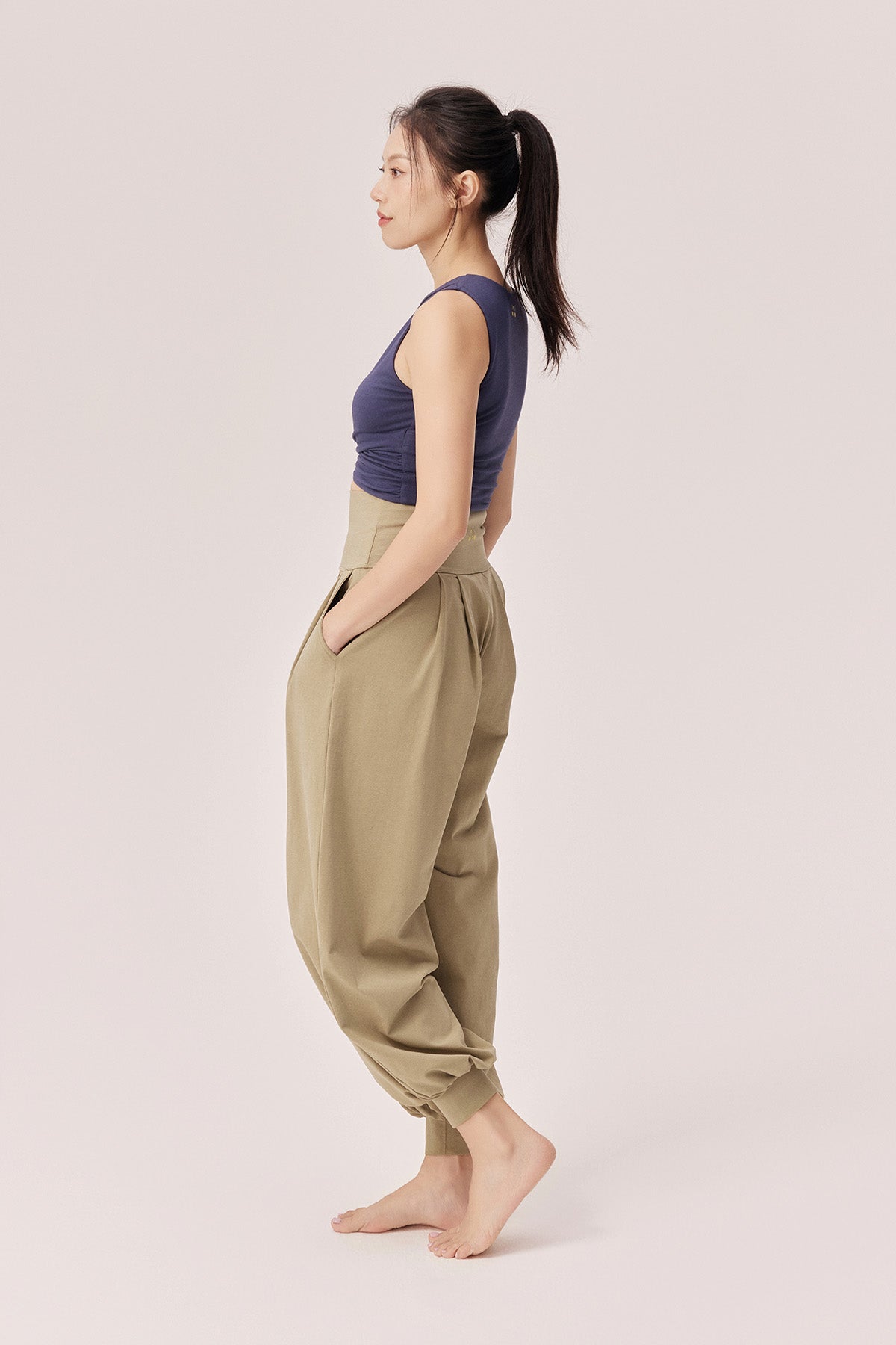 Amari Relaxed High-Rise Cotton Yoga Jogger Pants