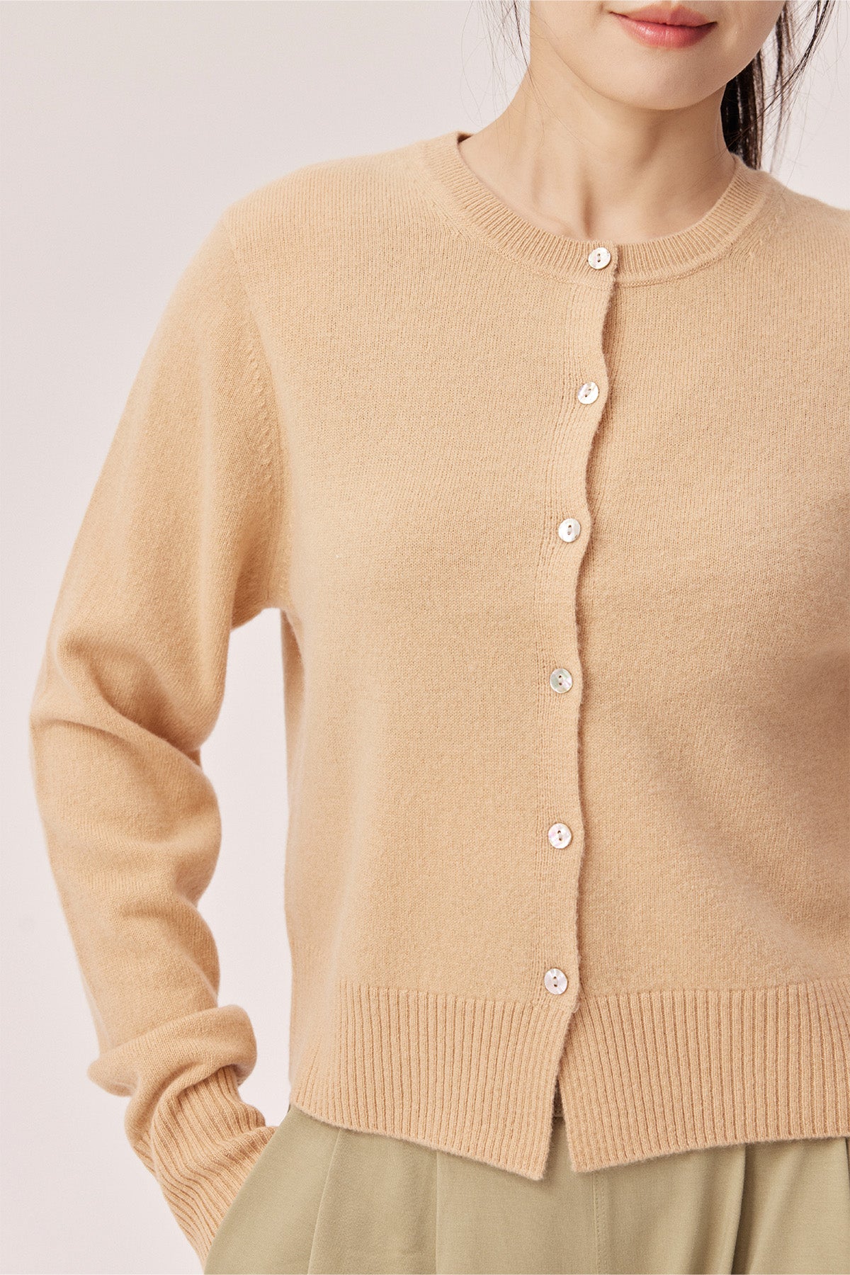 Iyla Round Neck Casual 100% Wool Cardigan