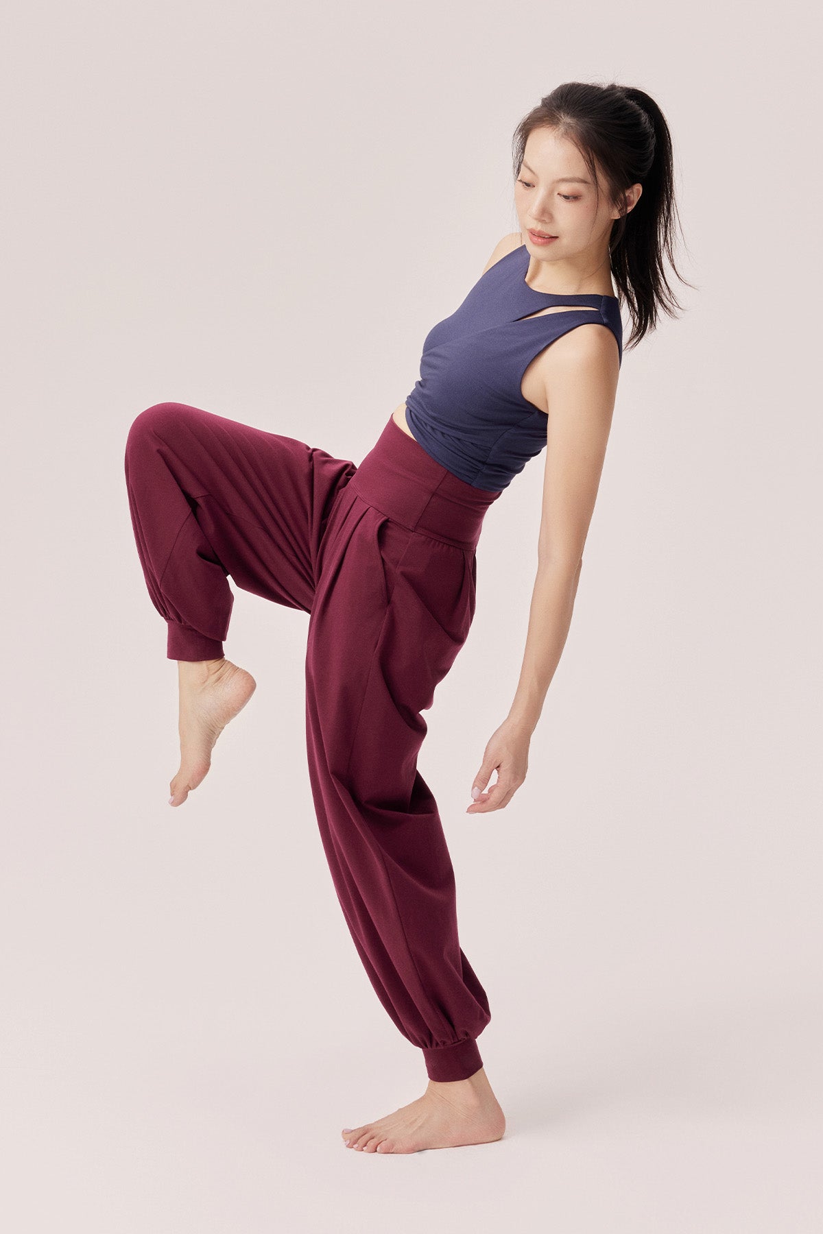 Amari Relaxed High-Rise Cotton Yoga Jogger Pants