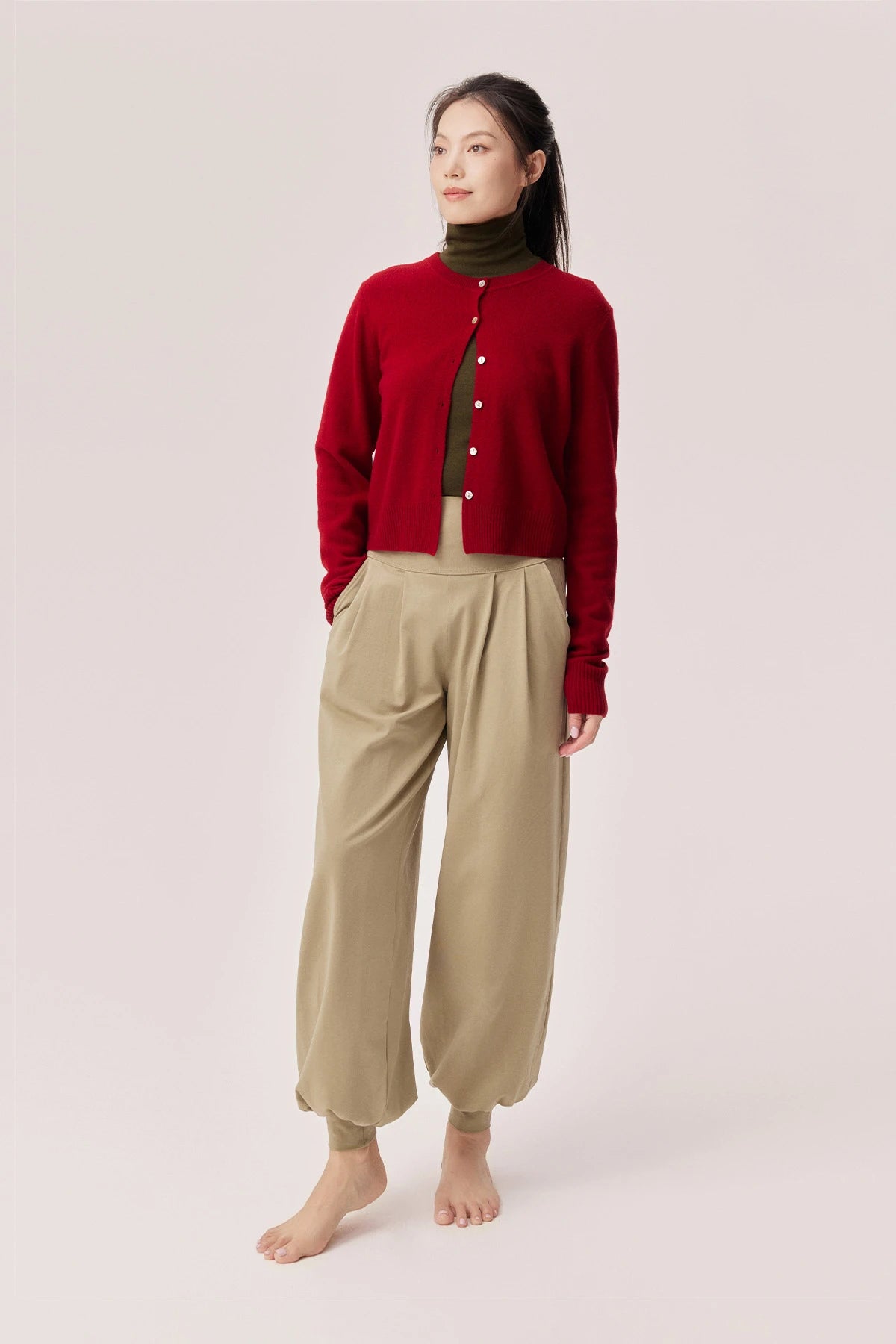 Iyla Round Neck Casual 100% Wool Cardigan