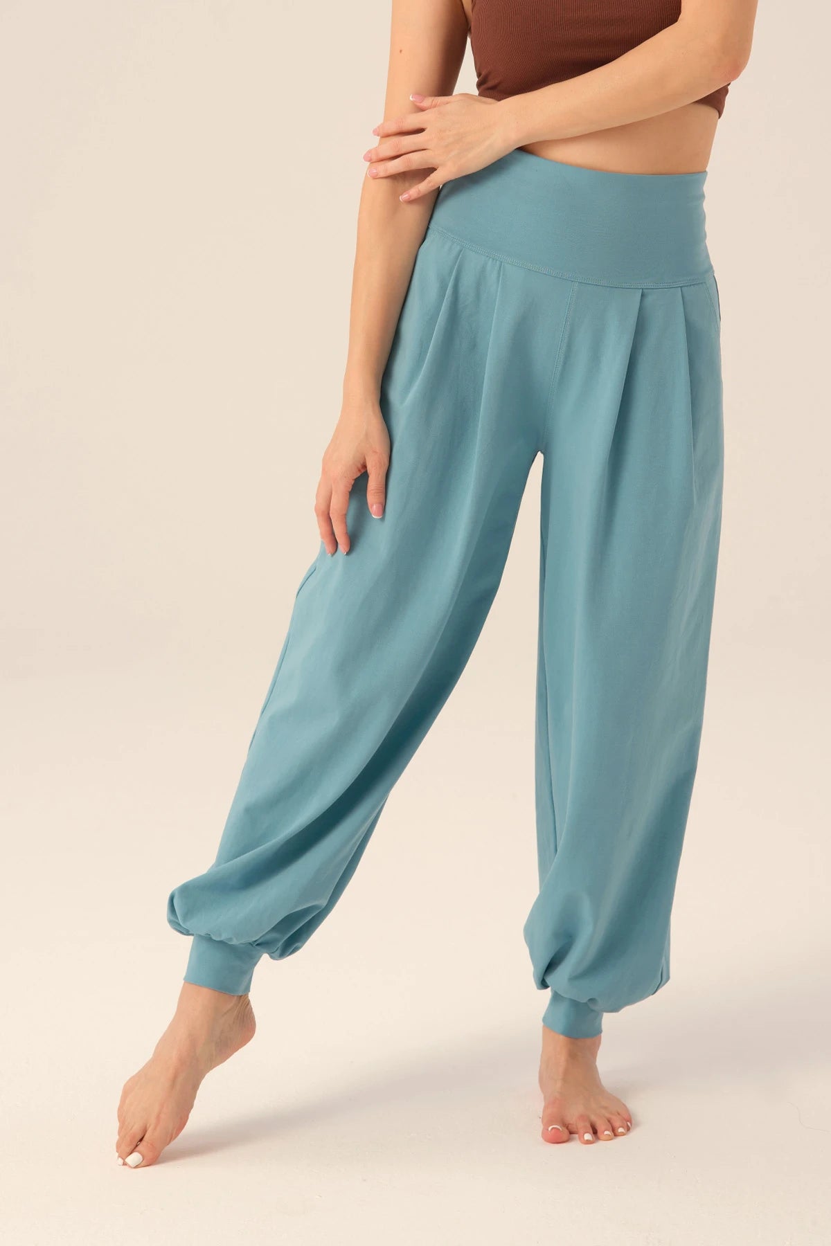 Violet Silky Cotton Pockets Joggers Pants