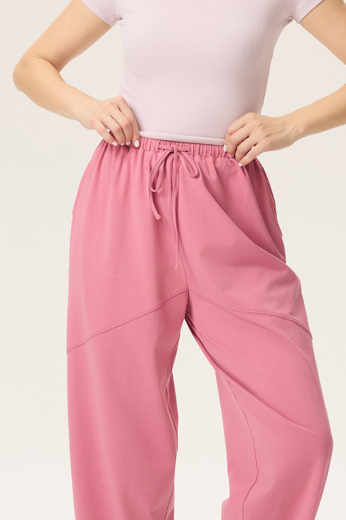 Lennon Loose Cropped Jogger Pants