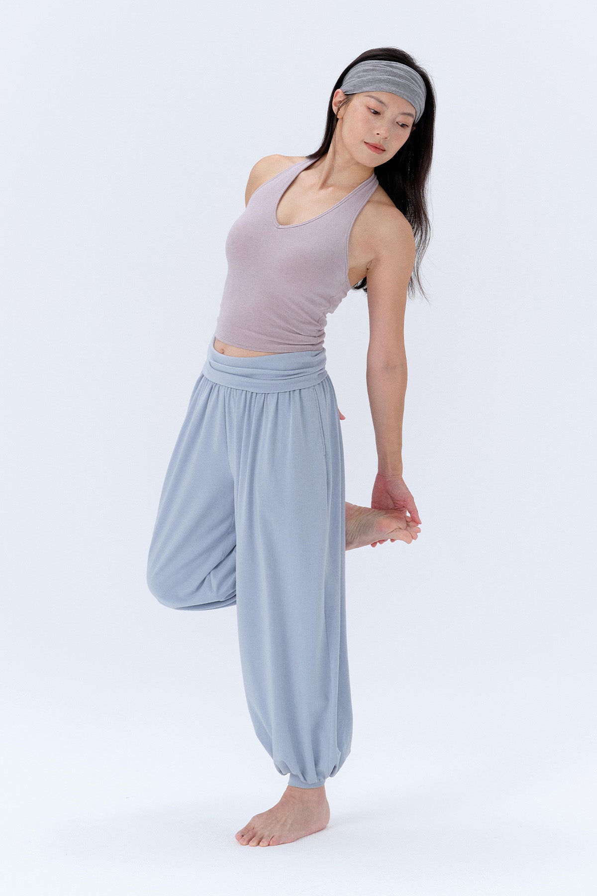 Ava Halter T-Back V-Neck Crop Tank Top