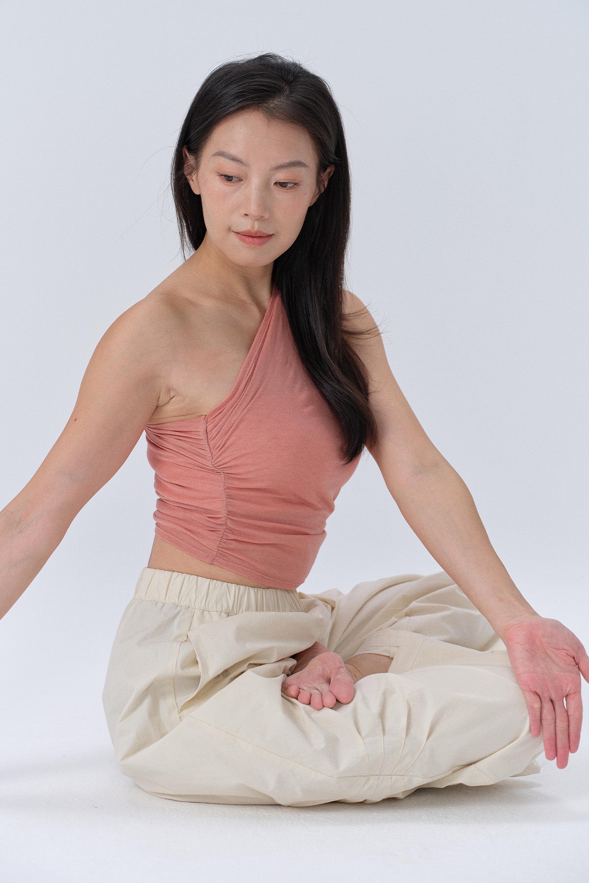 Ivy Asymmetric One-Shoulder Twist Tank Top
