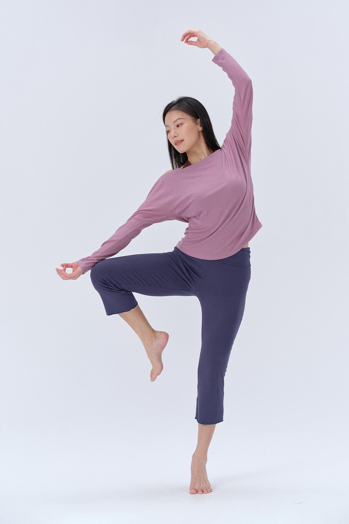 Mia Bamboo Wide-Waist Flare Crop Trousers