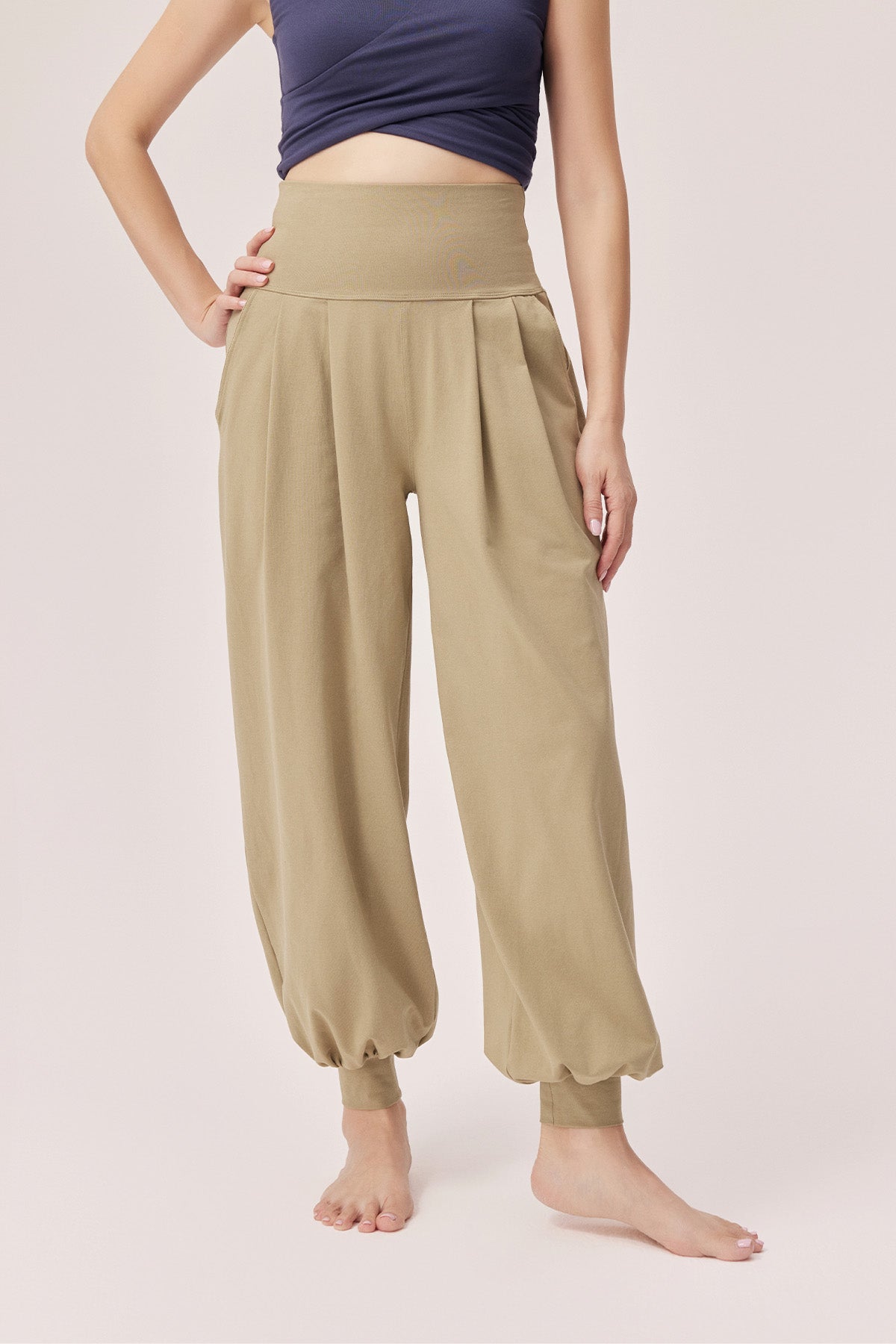 Amari Relaxed High-Rise Cotton Yoga Jogger Pants