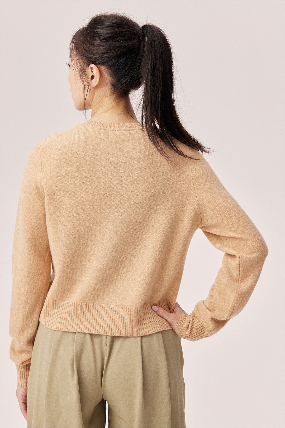 Iyla Round Neck Casual 100% Wool Cardigan