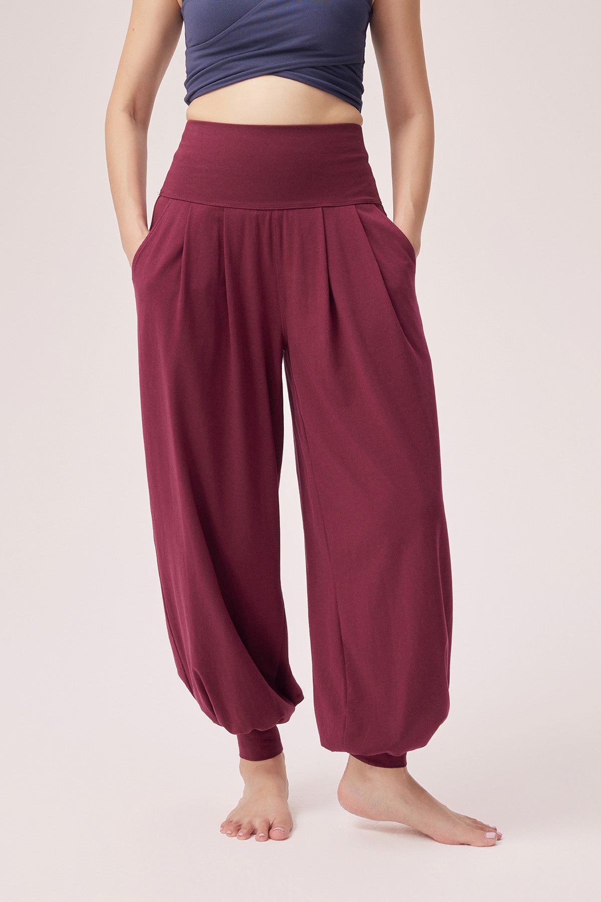 Amari Relaxed High-Rise Cotton Yoga Jogger Pants