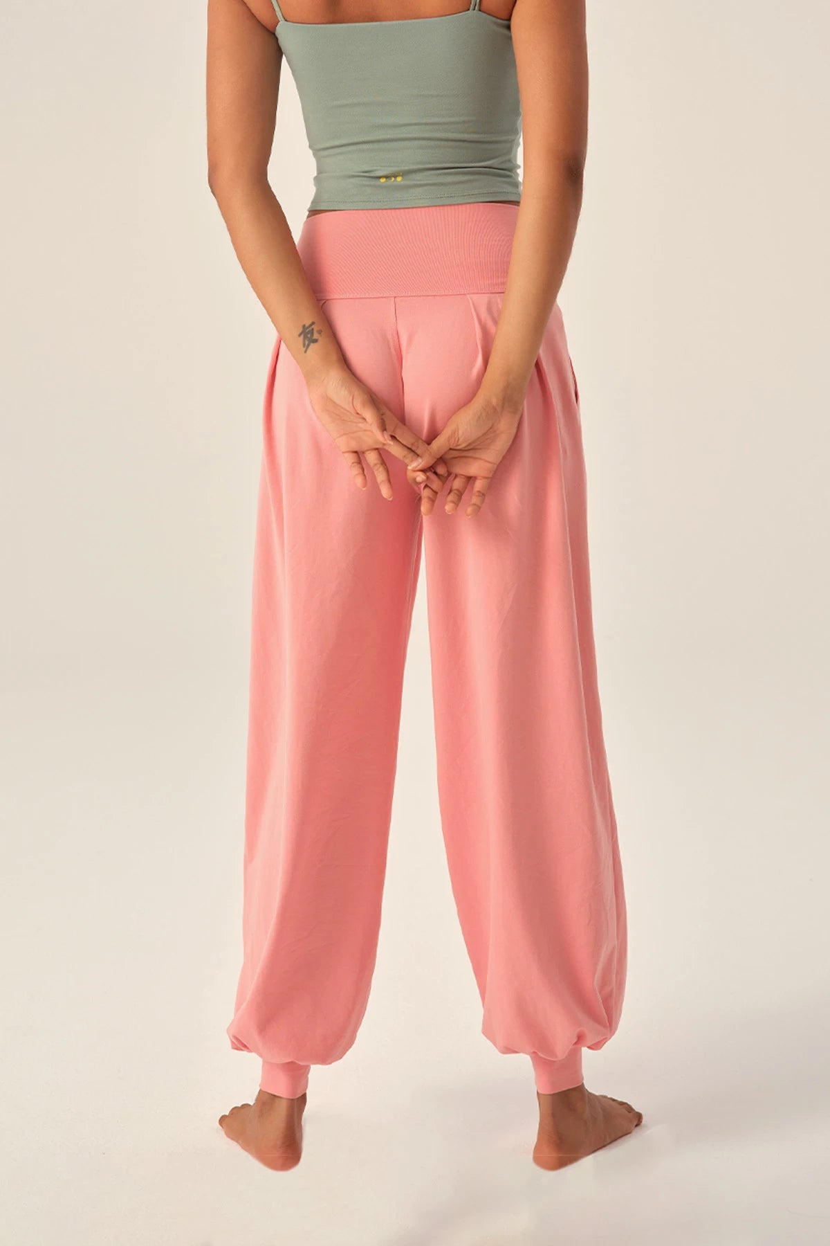 Violet Silky Cotton Pockets Joggers Pants