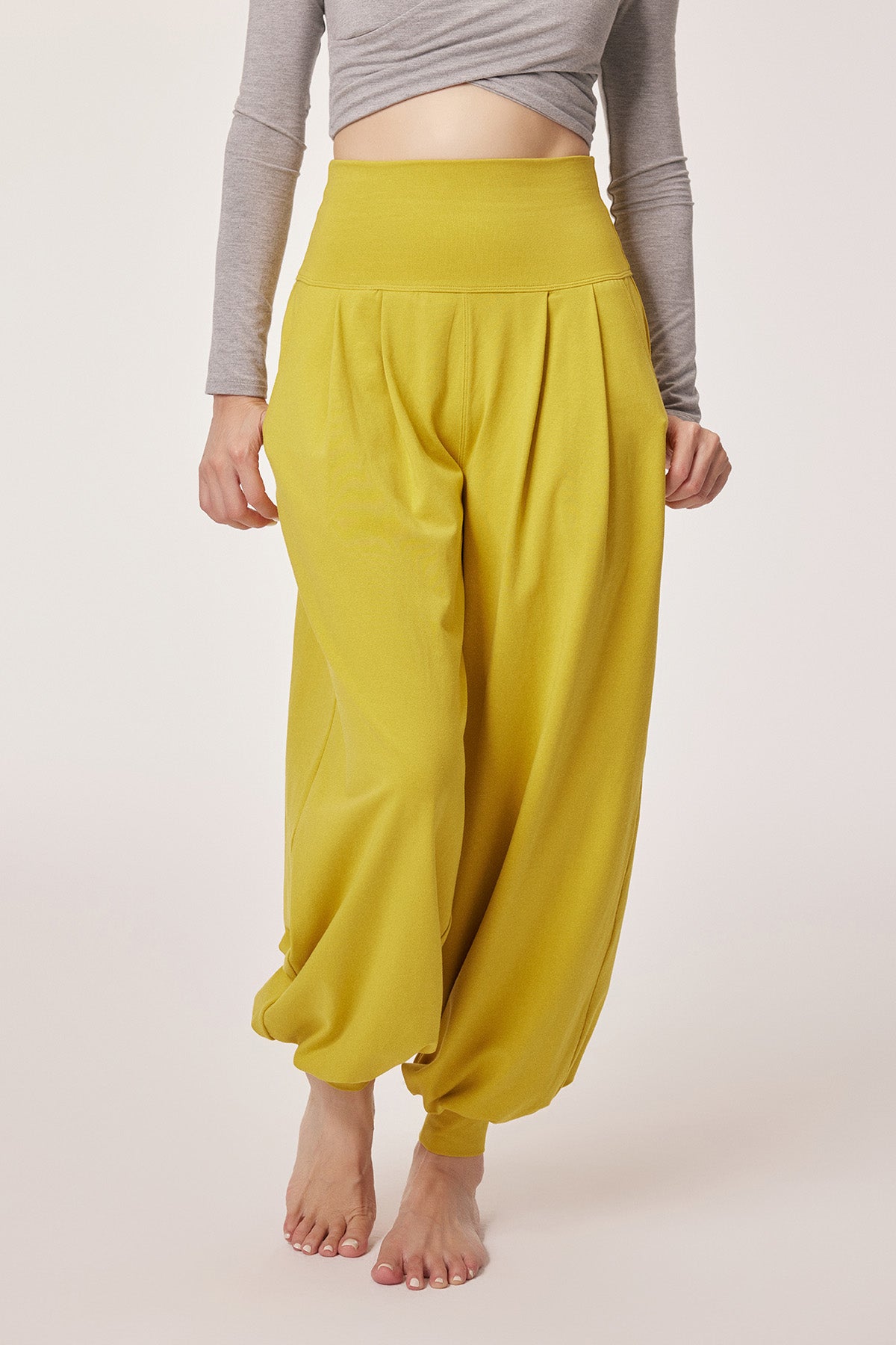 Amari Relaxed High-Rise Cotton Yoga Jogger Pants
