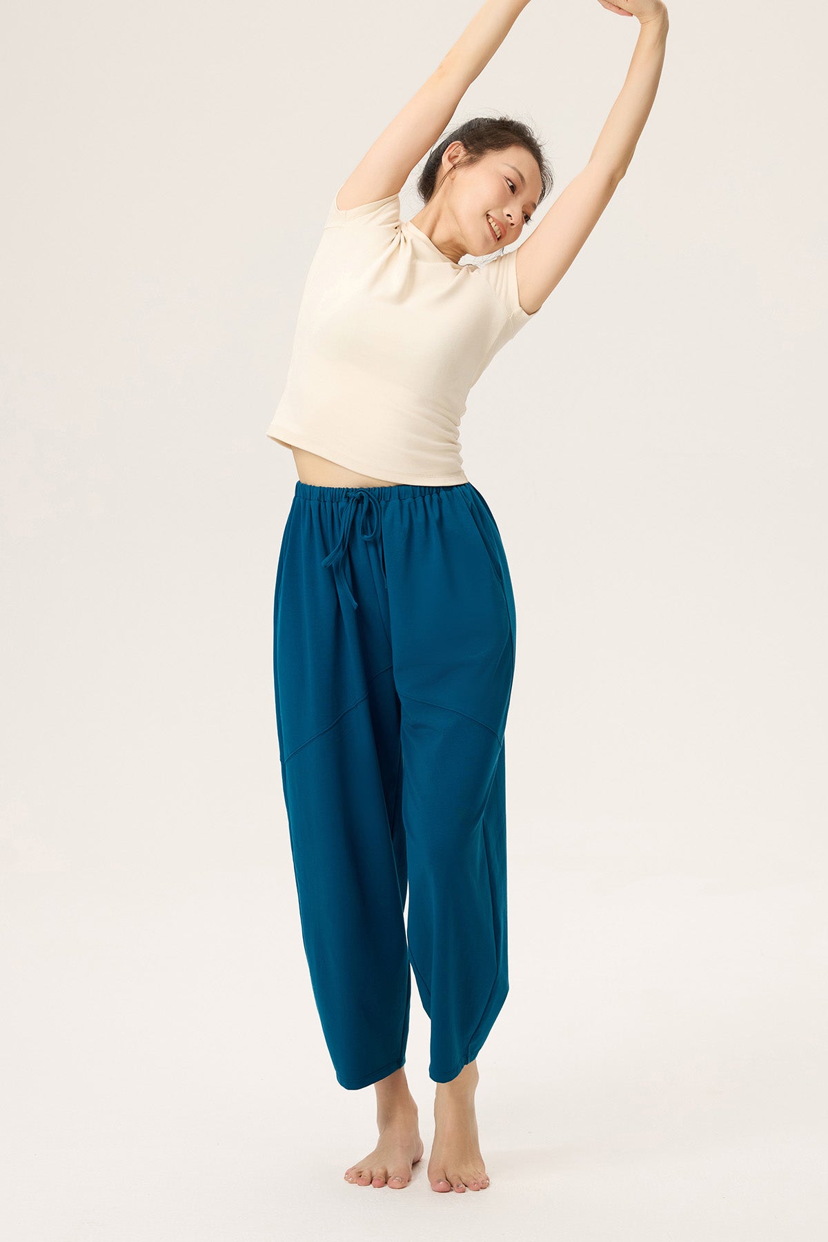 Lennon Loose Cropped Jogger Pants