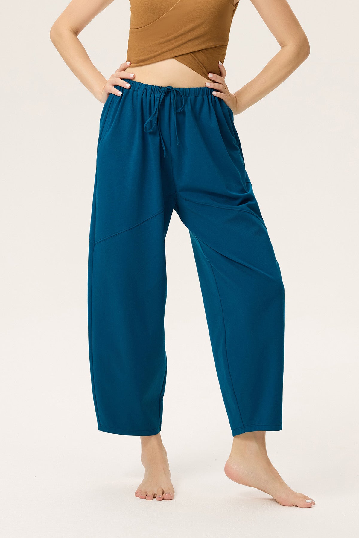 Lennon Loose Cropped Jogger Pants