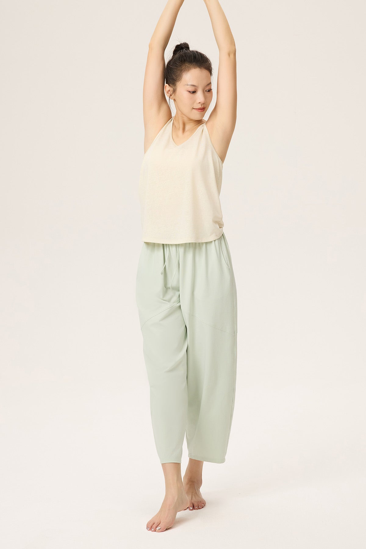 Lennon Loose Cropped Jogger Pants