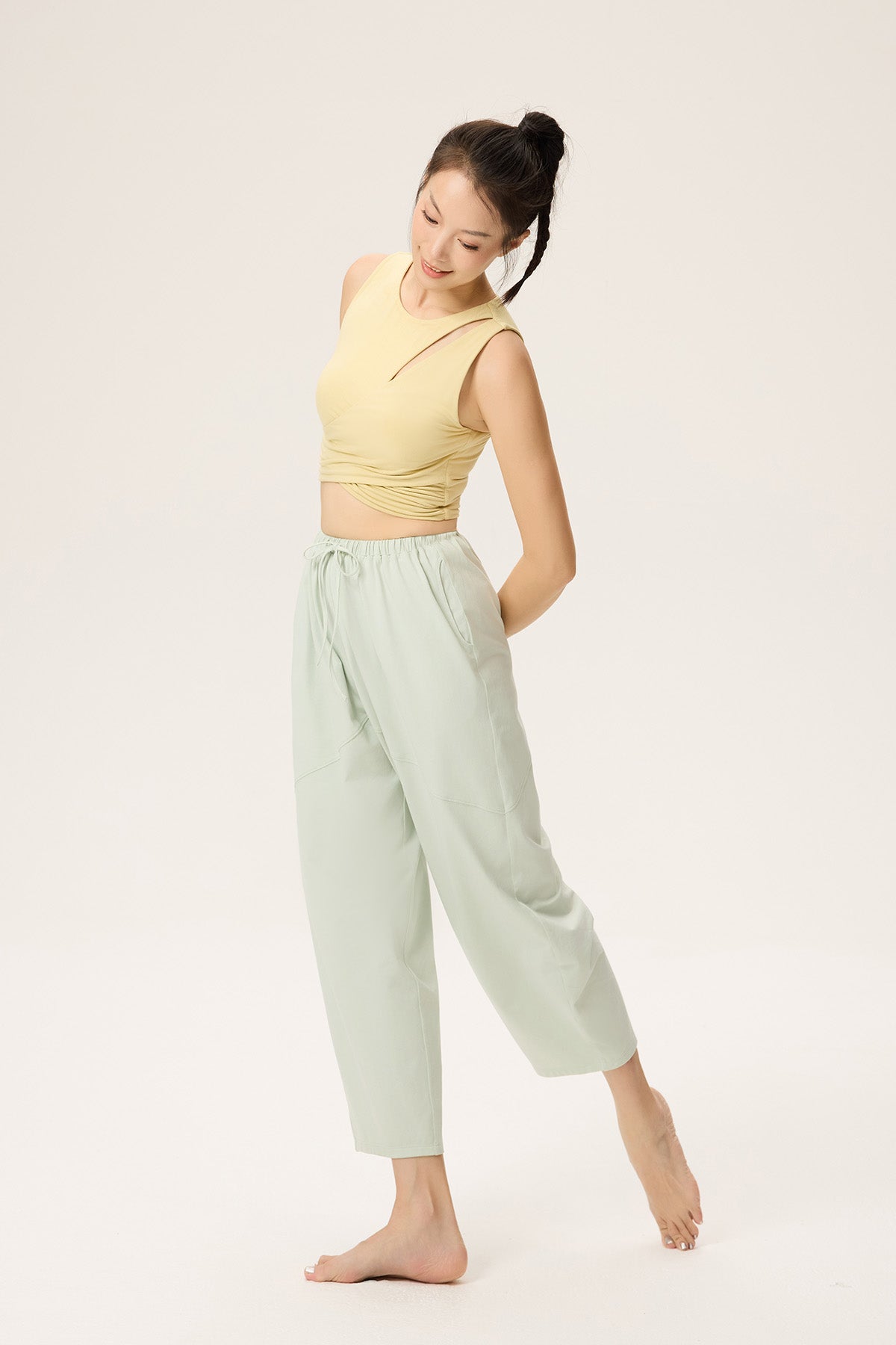 Lennon Loose Cropped Jogger Pants