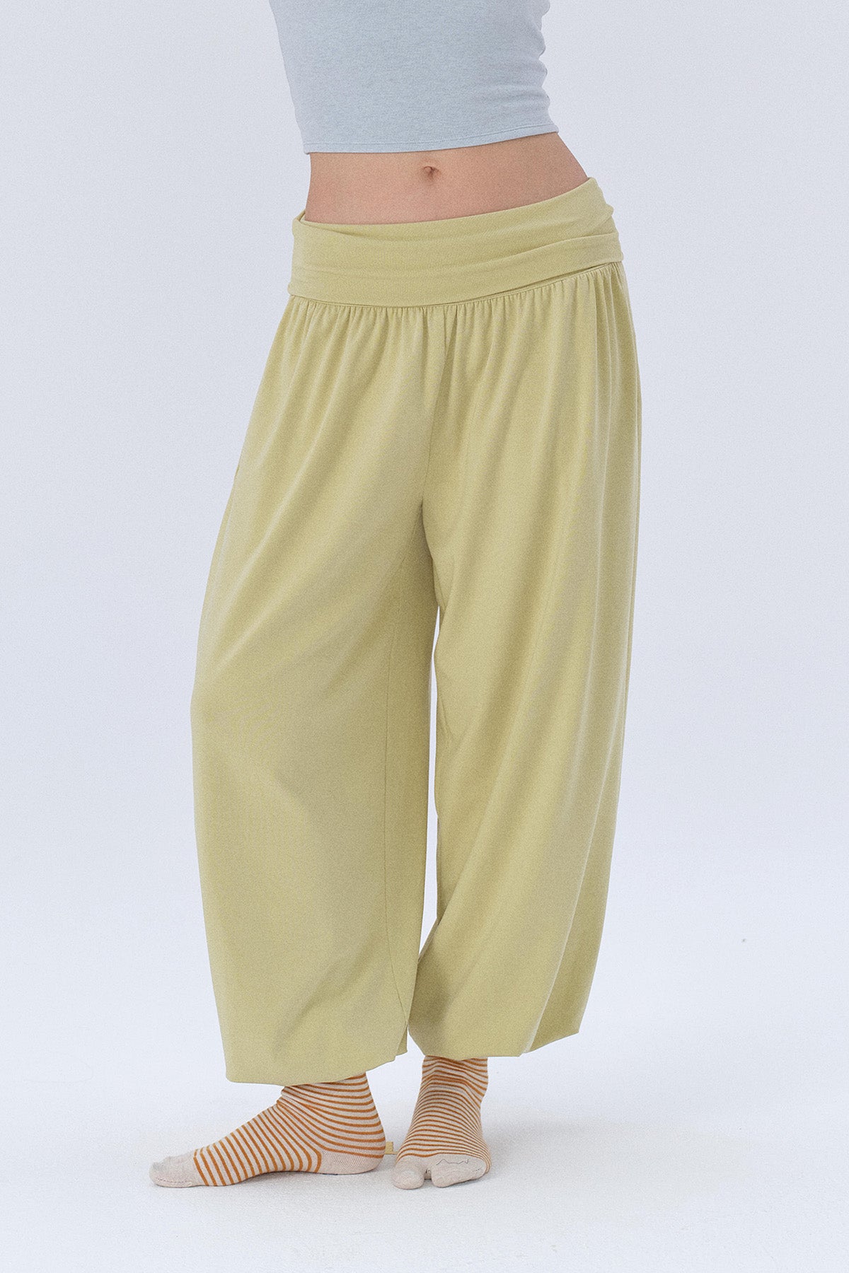 Grace Modal Cocoon Wide-Waist Crop Trousers